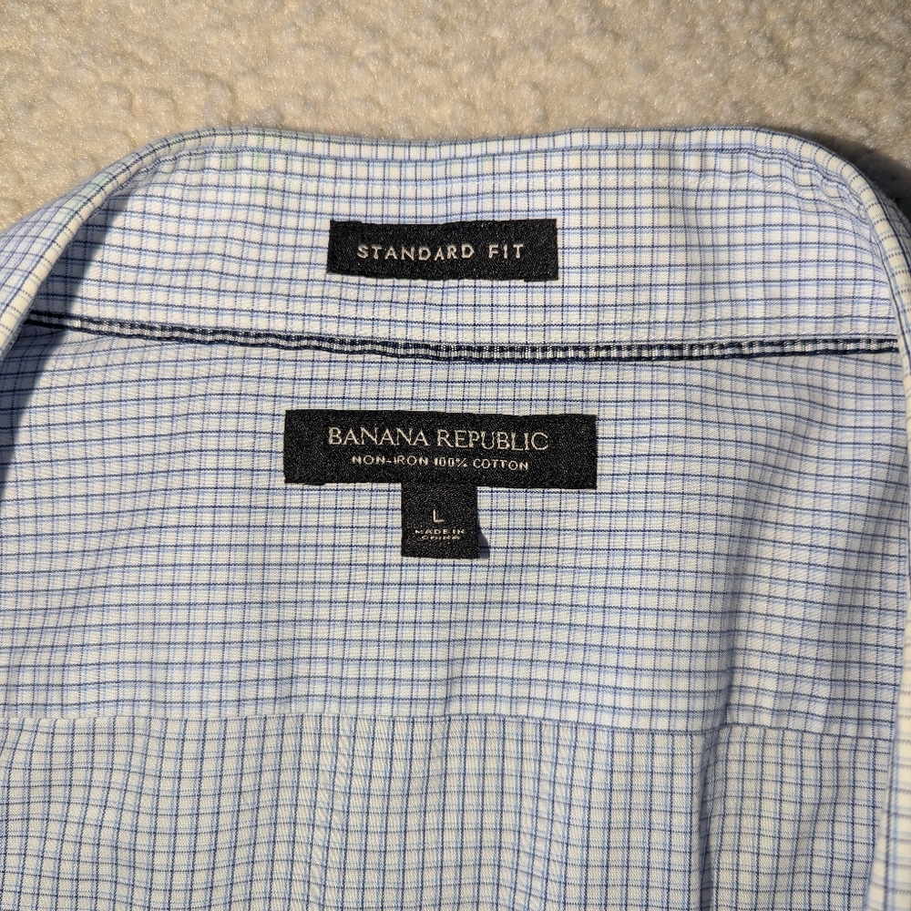 Banana Republic Men's Button Down Shirt - Picture 3 of 8